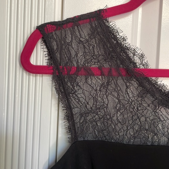 Bailey 44 LBD, lace detail and cutouts, size small, great condition - Picture 4 of 10